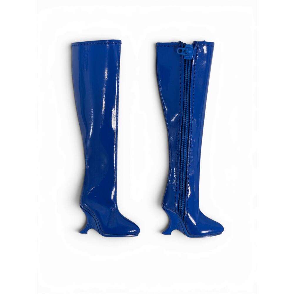 Pre-owned Integrity Mirage Giselle Diefendorf Giveaway Doll Blue Boots Only